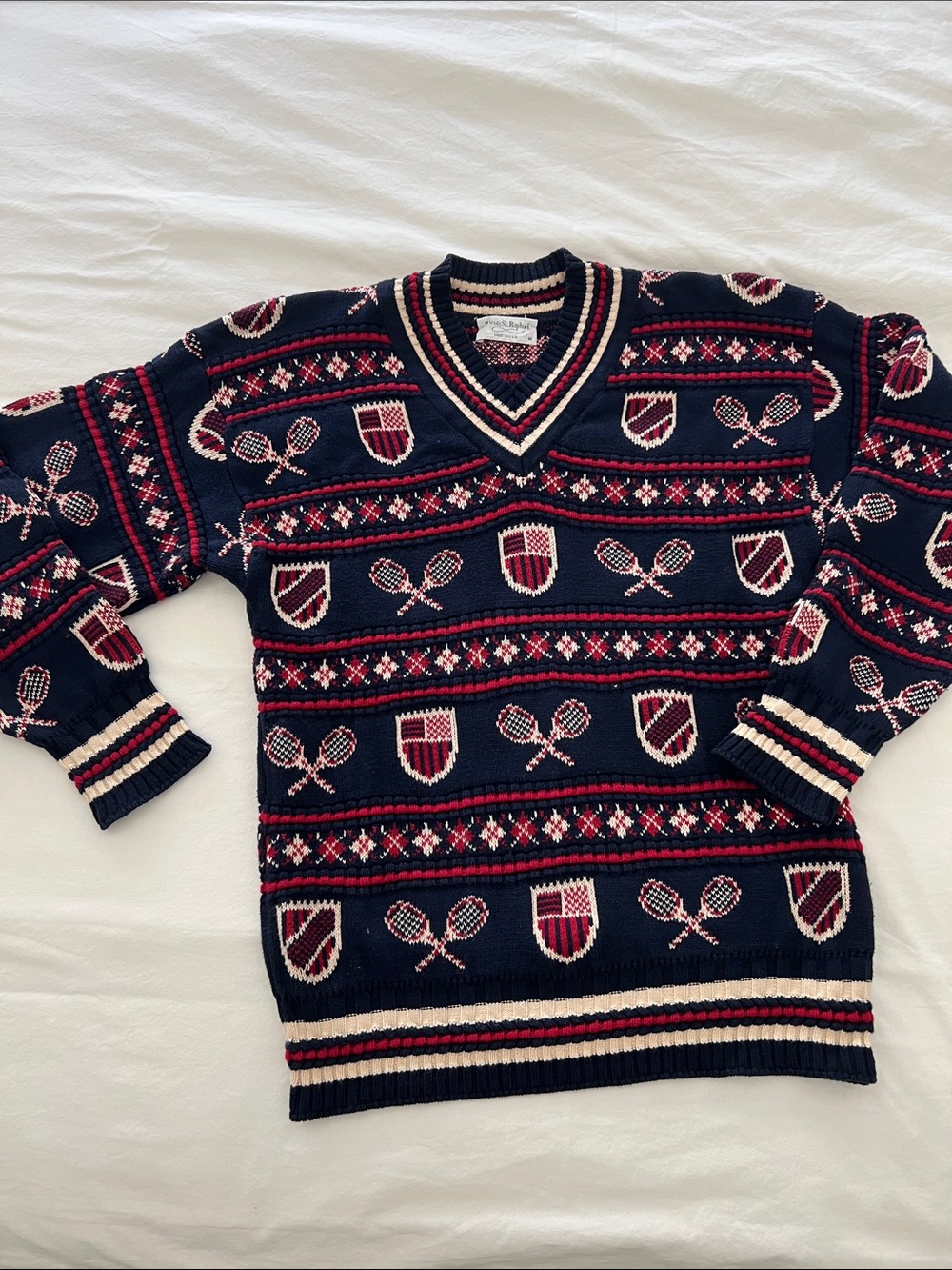 Men's Navy Patterned V-Neck Sweater - Classic Tennis Motif